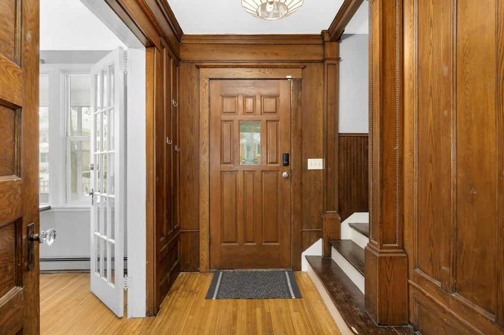 Photo of 2518 Thomas Avenue N, Minneapolis, MN 55411 (MLS # 7006764)