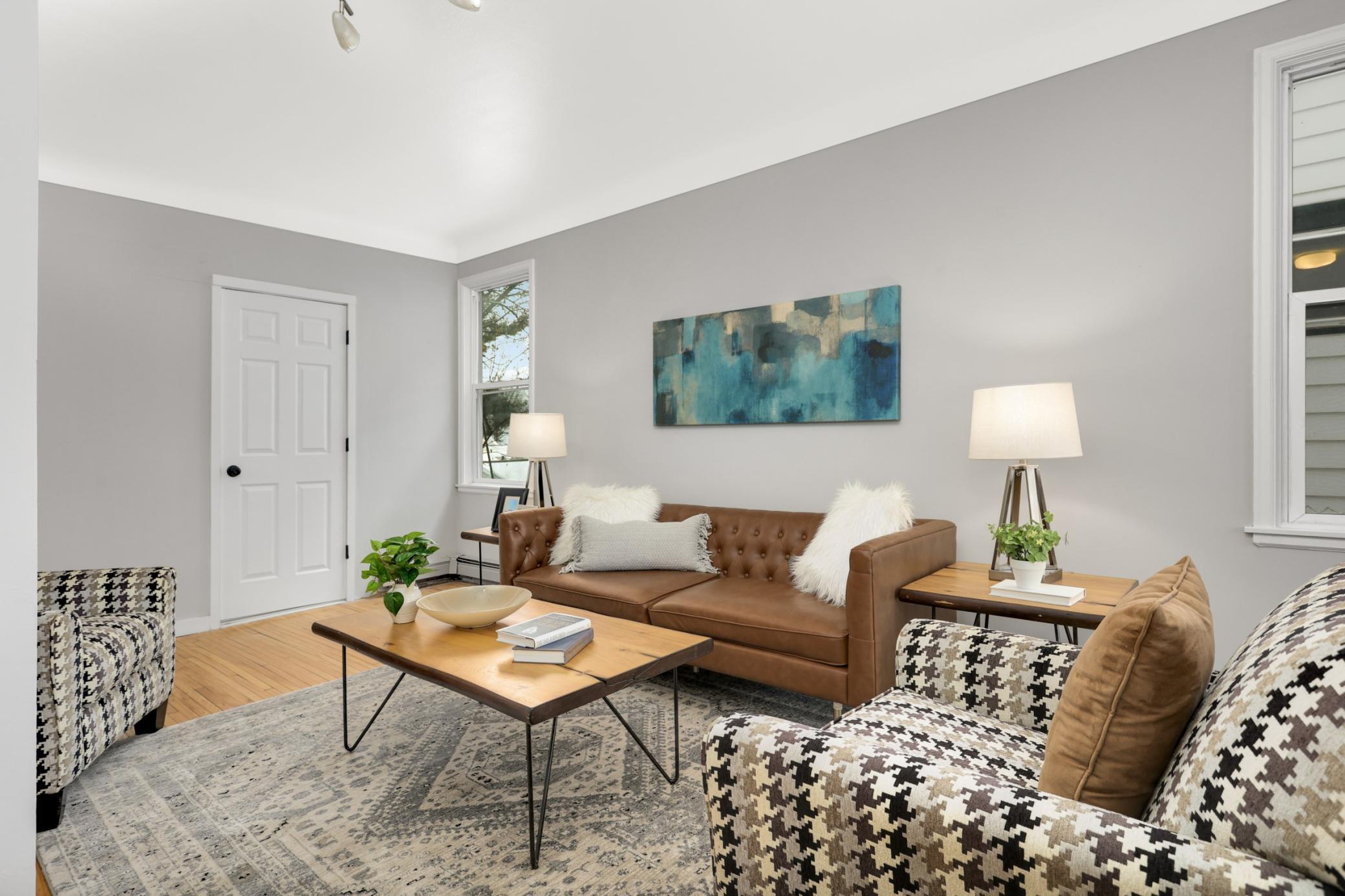 2518 Thomas Avenue N