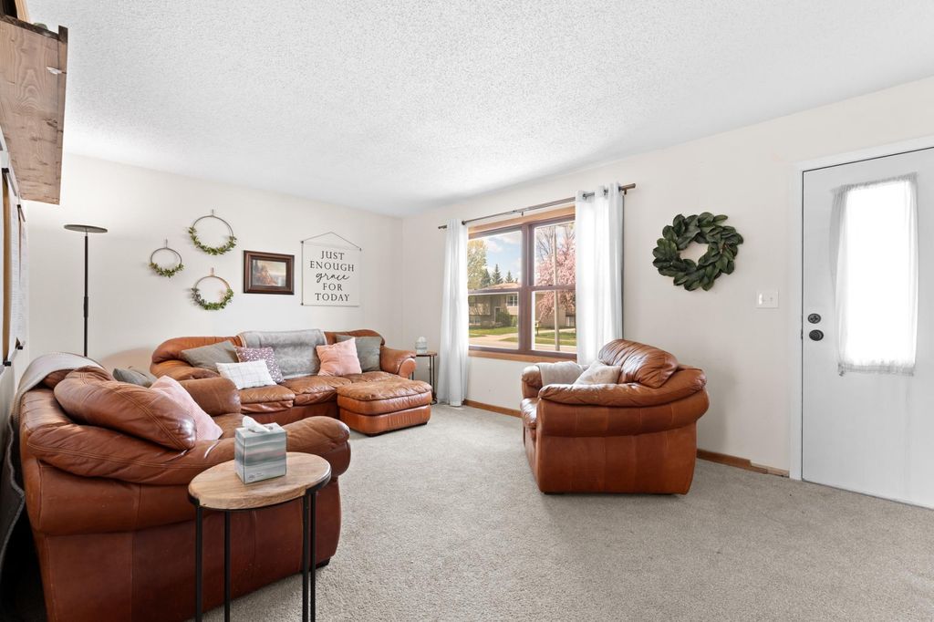 Photo of 2014 43rd Street NW, Rochester, MN 55901 (MLS # 7054897)
