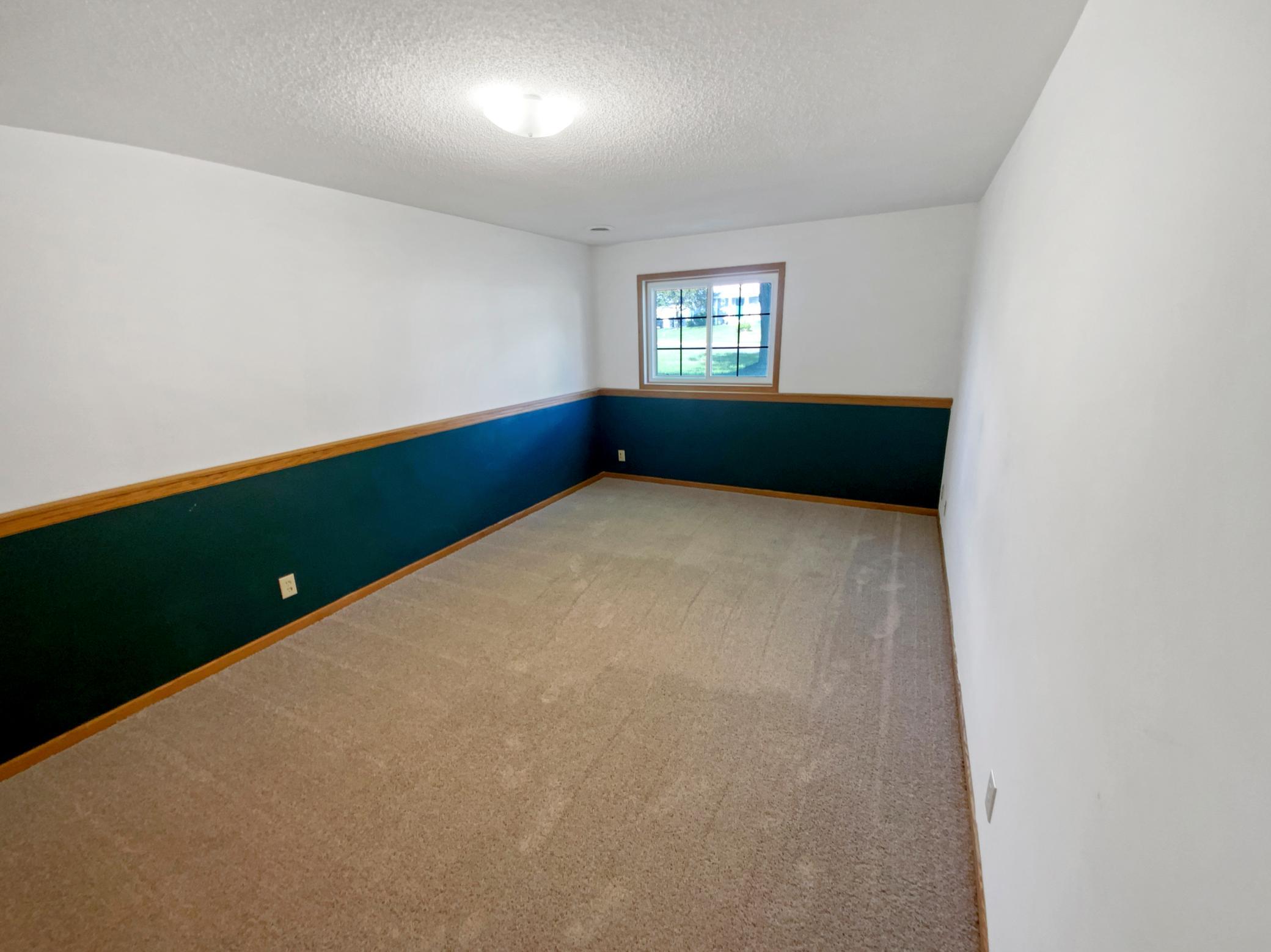 1213 Parkwood Court