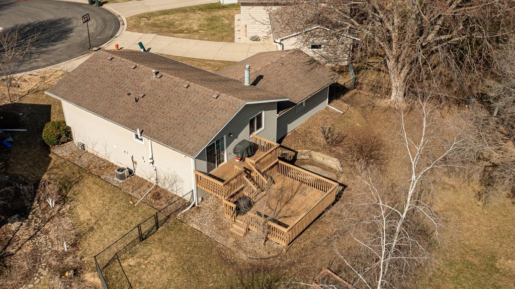 Photo of 600 33rd Street Lane NW, Rochester, MN 55901 (MLS # 7043667)