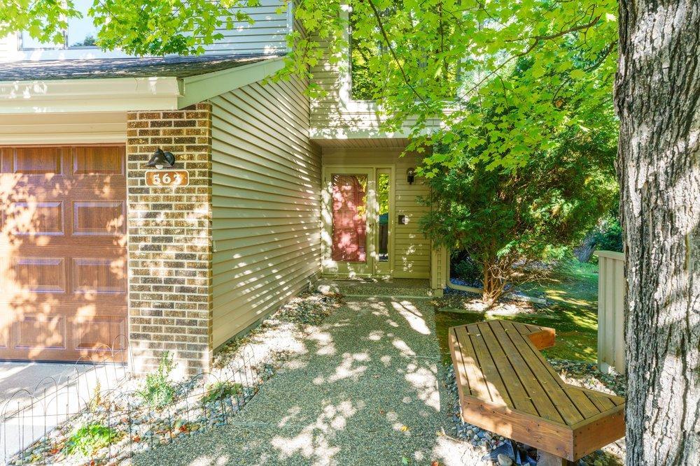 Photo of 563 Sterling Street S, Maplewood, MN 55119 (MLS # 7124444)