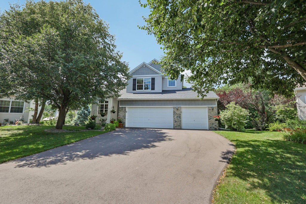 Photo of 3424 N View Bay, Woodbury, MN 55125 (MLS # 7107333)