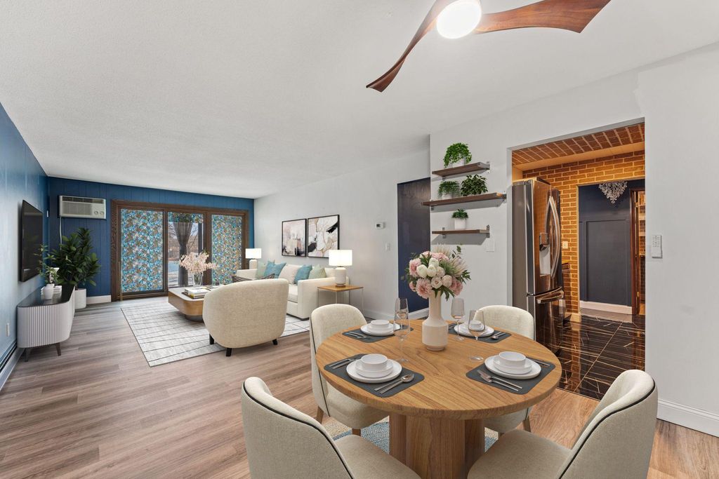 Photo of 2700 Oxford Street N #101, Roseville, MN 55113 (MLS # 7008122)