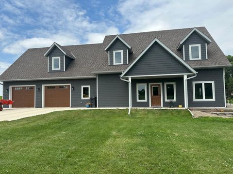 Photo of 19 Sandbar Road, Tracy, MN 56175 (MLS # 6741501)