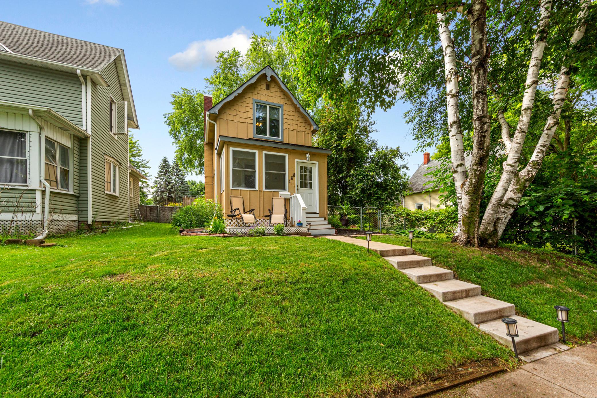 168 Hurley Street E