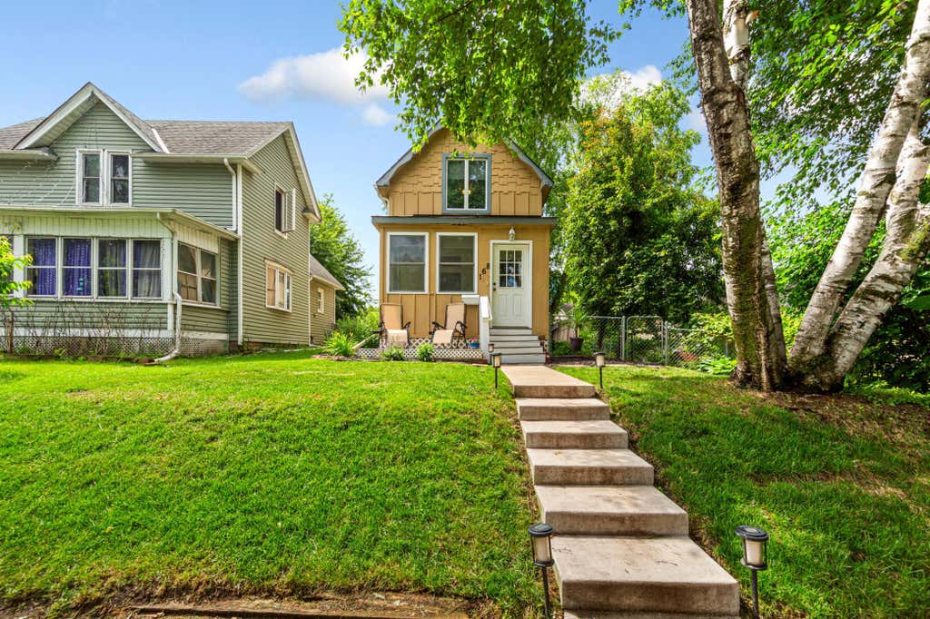 Photo of 168 Hurley Street E, West Saint Paul, MN 55118 (MLS # 7058834)
