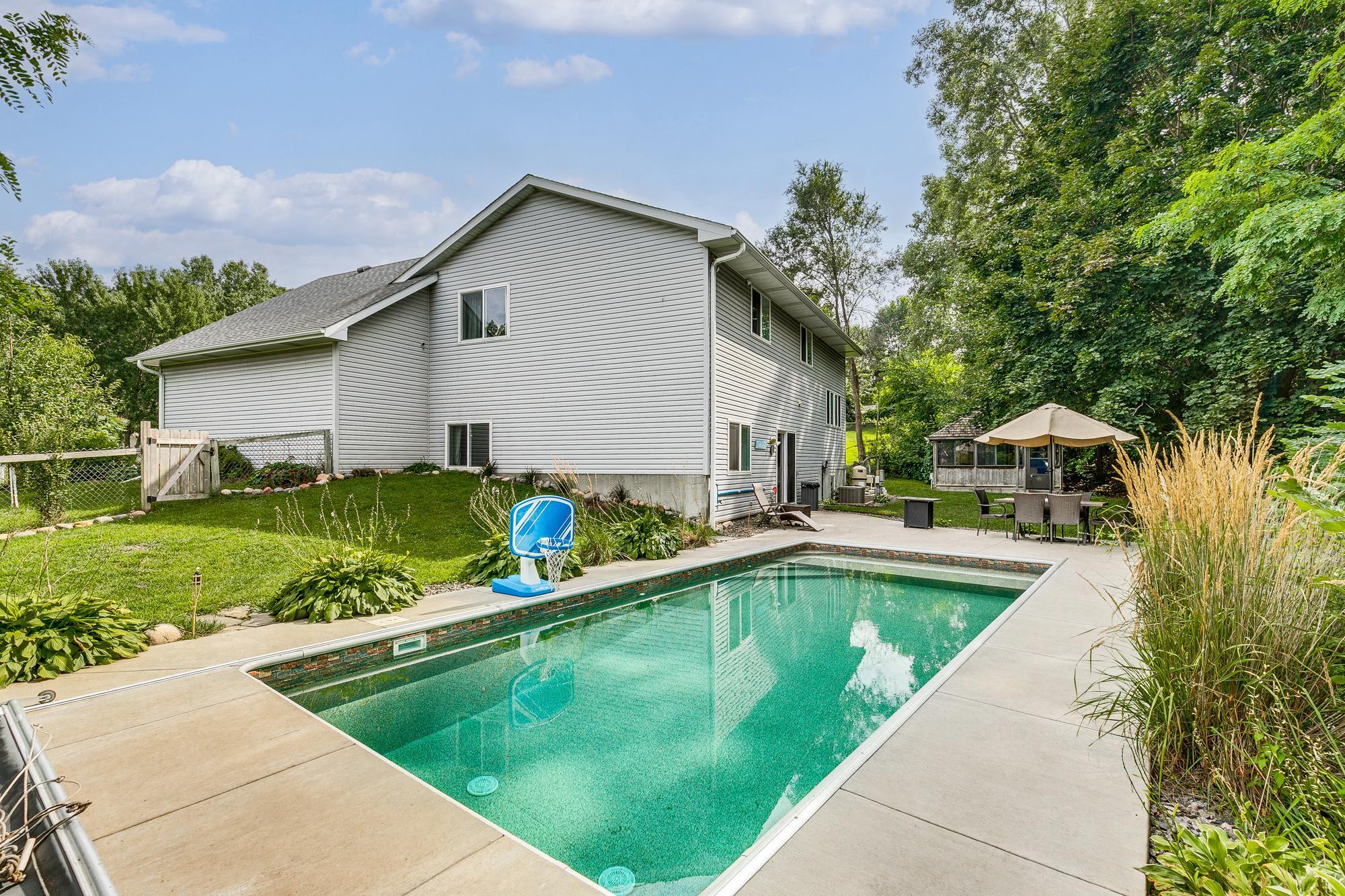 27 Maple Lane