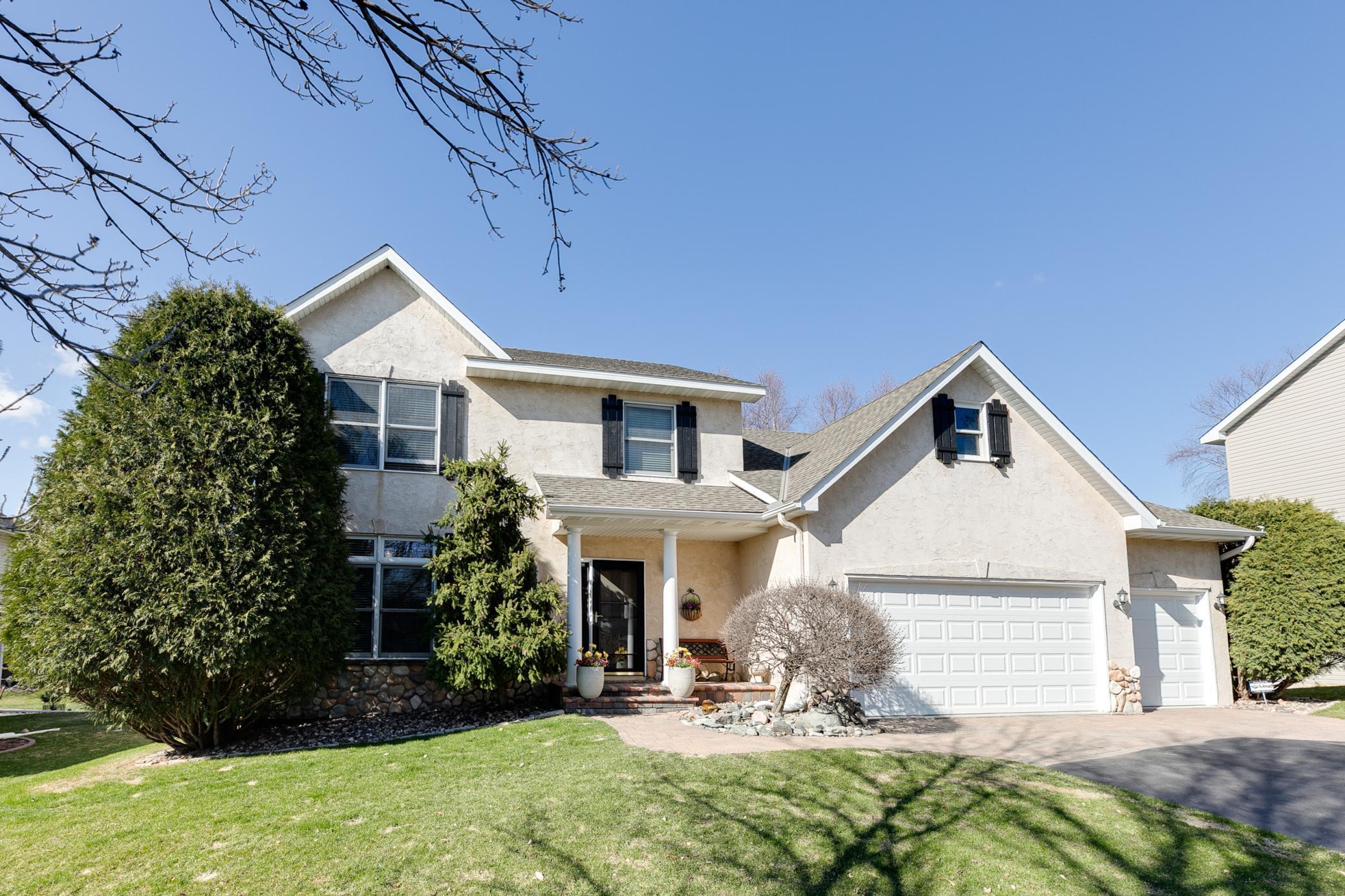 7568 Walnut Curve