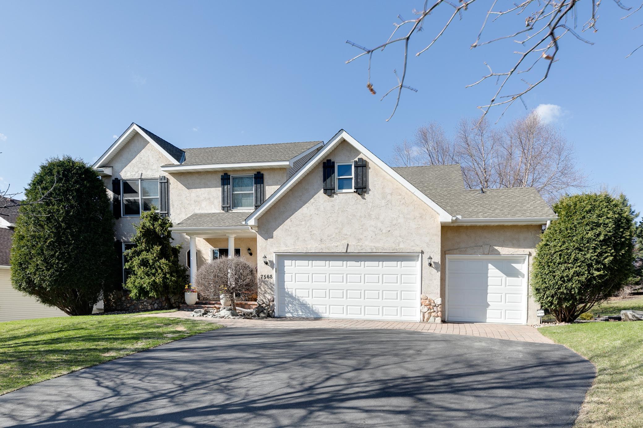 7568 Walnut Curve
