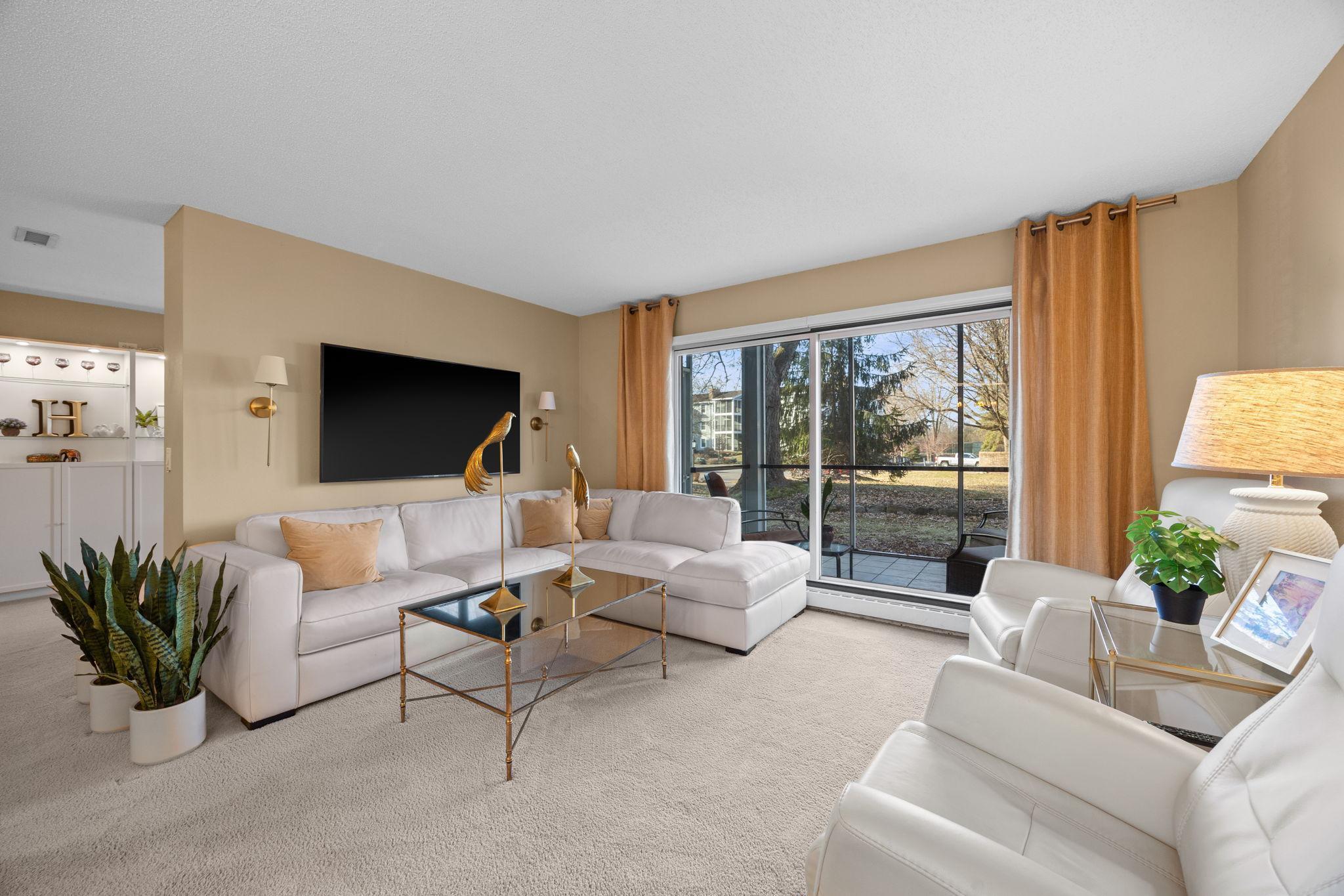 3000 Saint Albans Mill Road 111