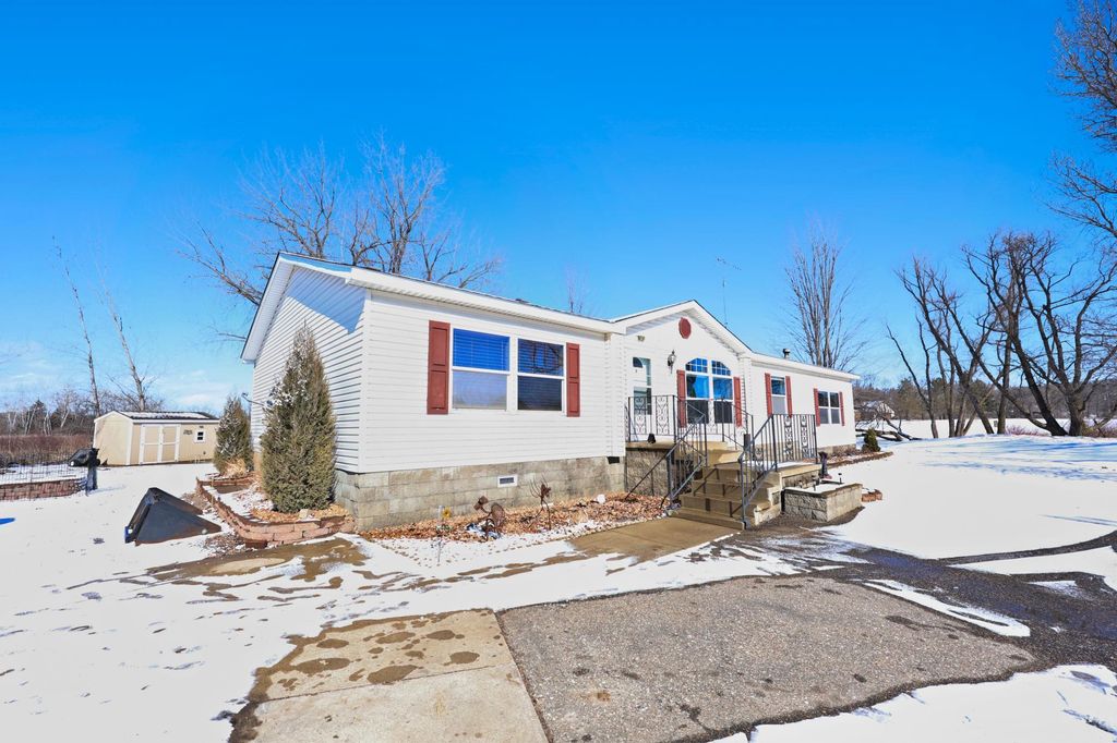 Photo of 20206 County Road 9 NE, New London, MN 56273 (MLS # 7050931)