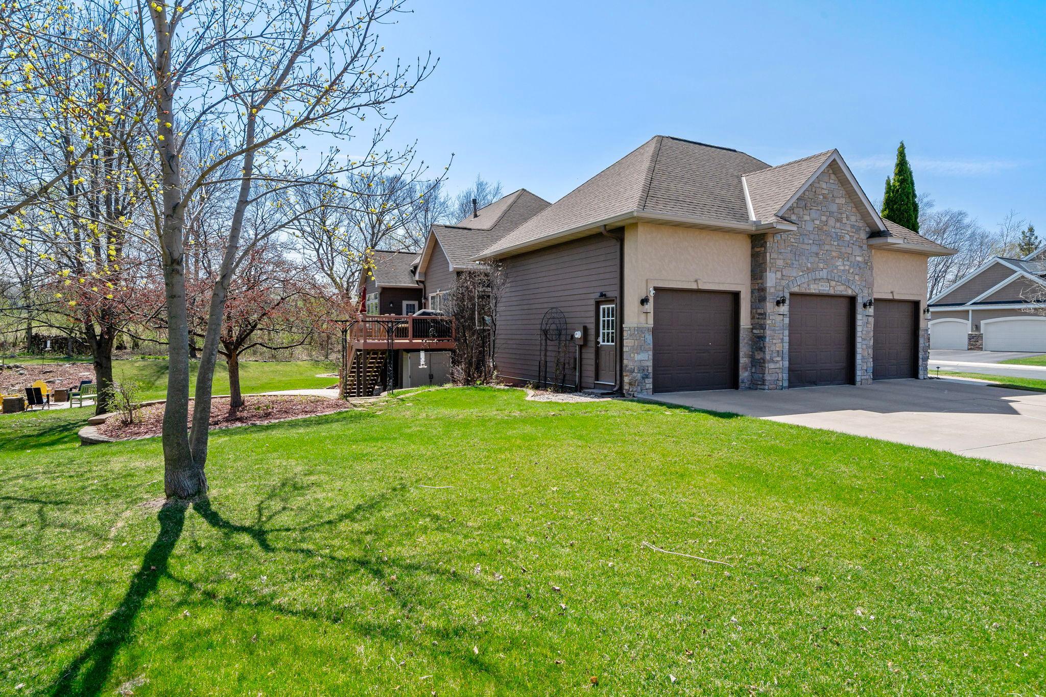 8916 Whispering Oaks Trail
