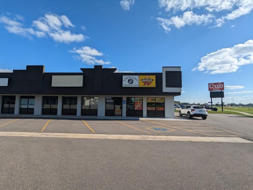 Photo of 2308 S Broadway Street #2D, Alexandria, MN 56308 (MLS # 7083939)