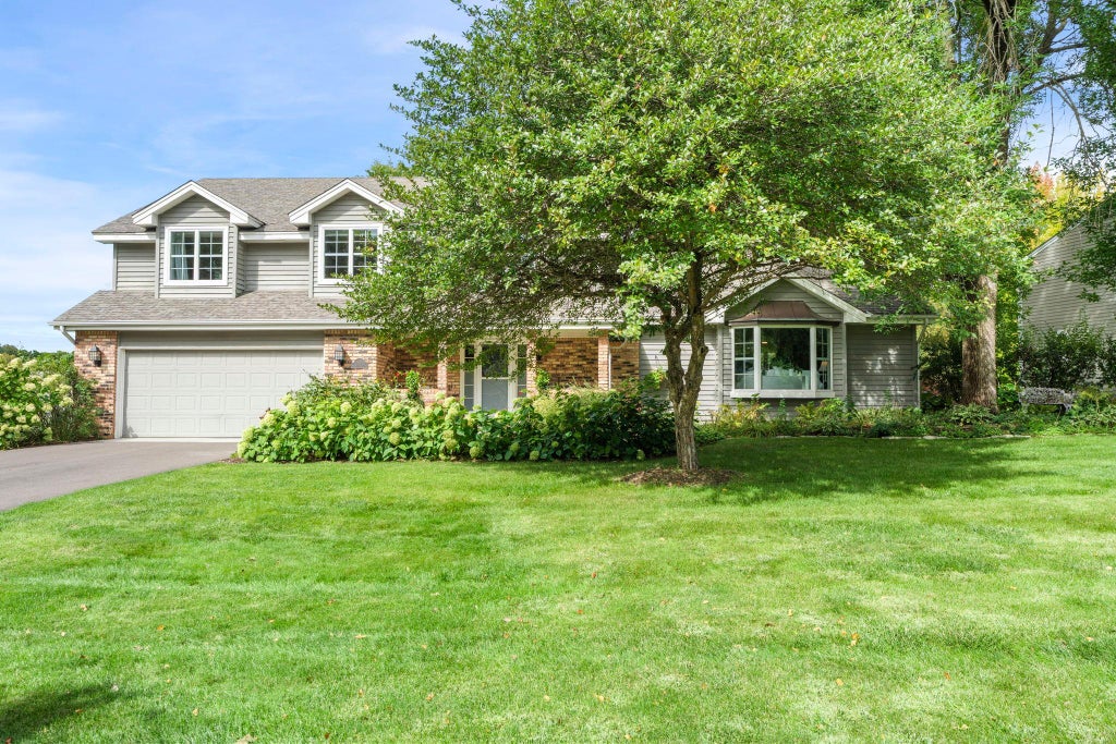 Photo of 2600 Jewel Lane N, Plymouth, MN 55447 (MLS # 7145627)