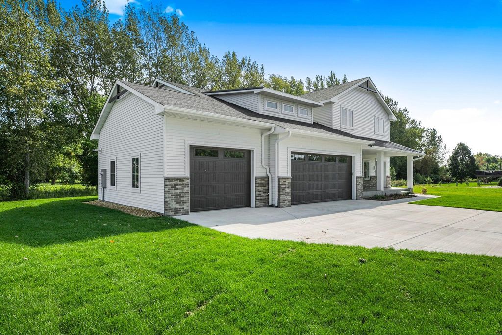 Photo of 904 13th Avenue N, Sartell, MN 56377 (MLS # 6752595)