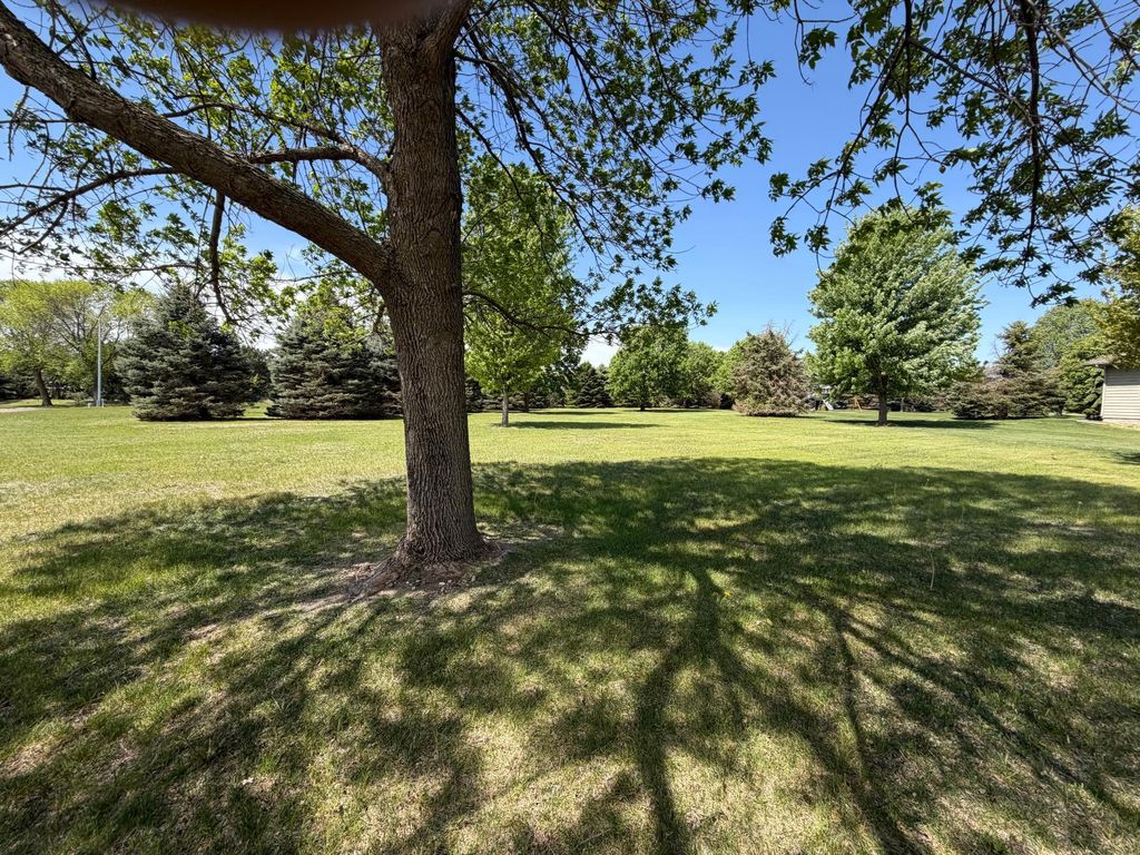 Photo of TBD Bay Oaks Drive, Albert Lea, MN 56007 (MLS # 7071921)