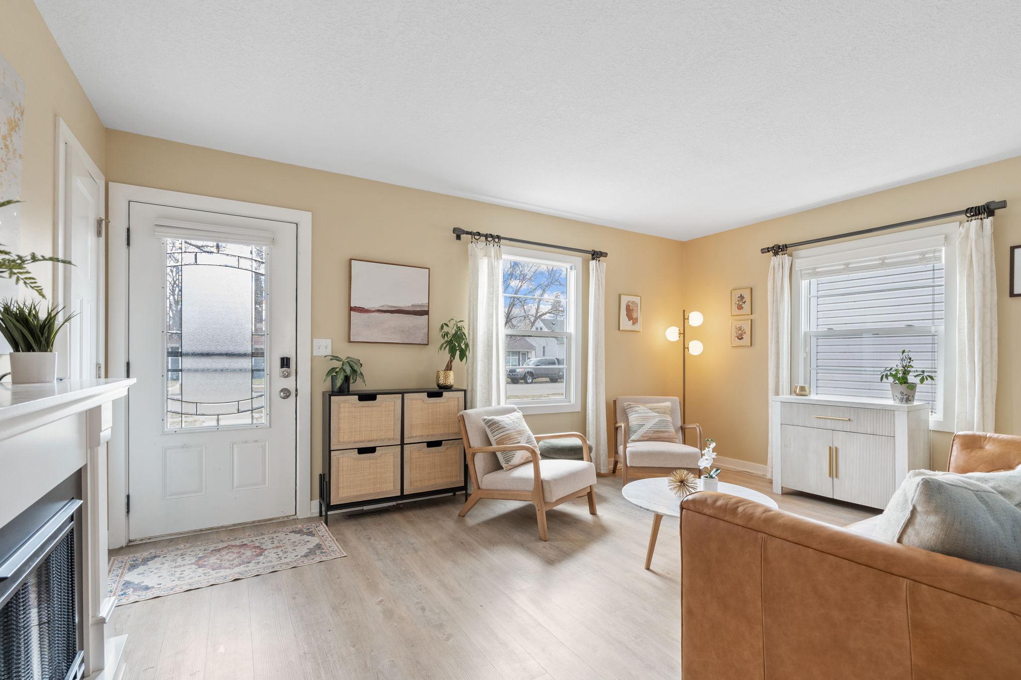 2712 Dakota Avenue S