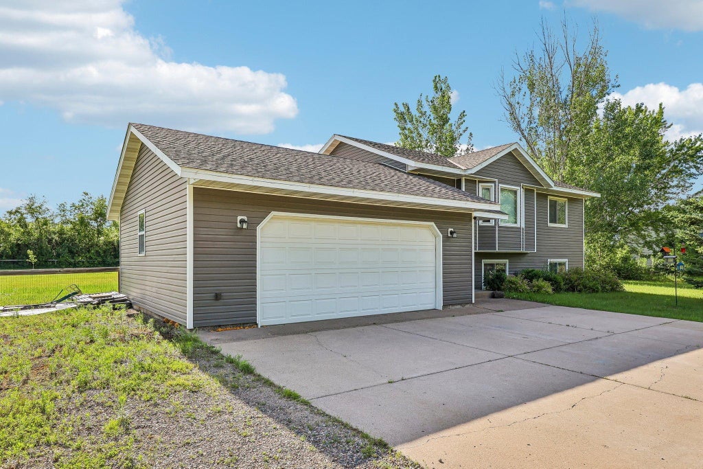 Photo of 40042 Harvester Avenue, North Branch, MN 55056 (MLS # 7097670)
