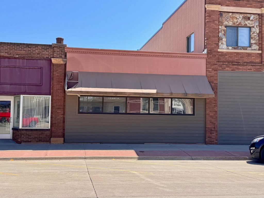 Photo of 308 Main Street, Lakefield, MN 56150 (MLS # 7010971)