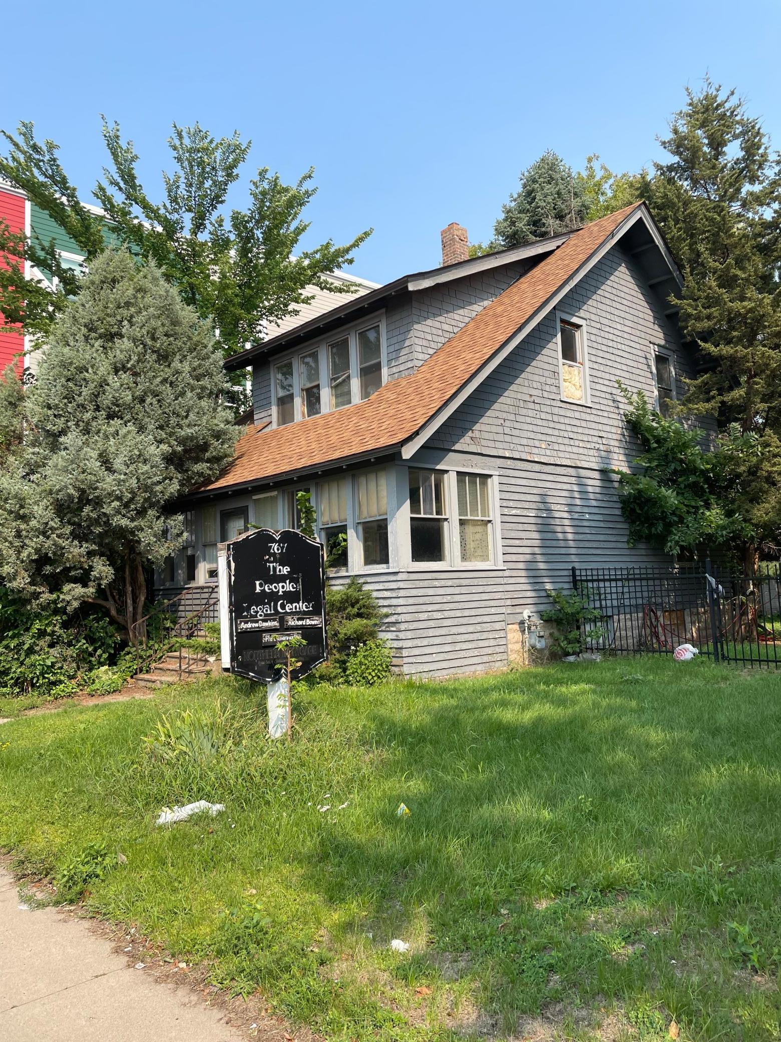 767 University Avenue W