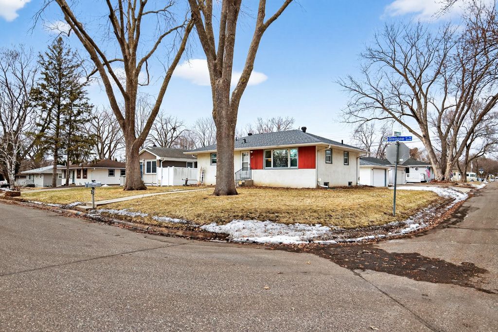 Photo of 601 Glencoe Street NE, Fridley, MN 55432 (MLS # 7027511)