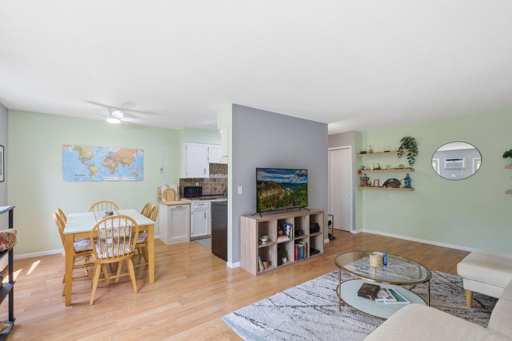 Photo of 908 9th Avenue S #7, Hopkins, MN 55343 (MLS # 7087593)