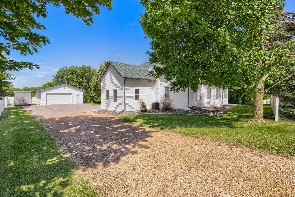 9815 Pioneer Trail