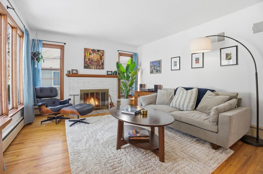 Photo of 1866 Yorkshire Avenue, Saint Paul, MN 55116 (MLS # 7007491)