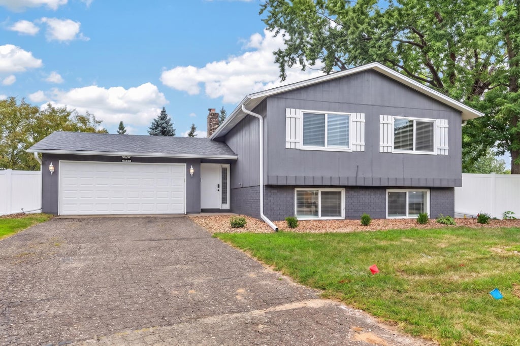 Photo of 7810 Idaho Lane N, Brooklyn Park, MN 55445 (MLS # 7117418)