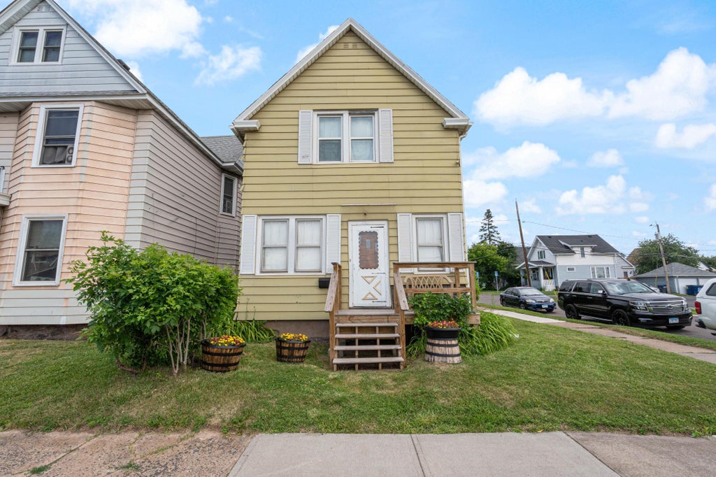 Photo of 3201 Chestnut Street, Duluth, MN 55806 (MLS # 7115869)