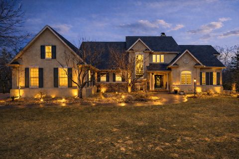 875 Novak Avenue N West Lakeland Twp MN 55082