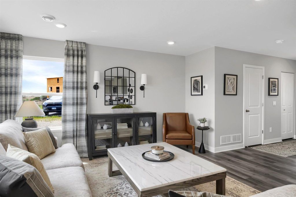 Photo of 2006 Highview Terrace, Shakopee, MN 55379 (MLS # 7075870)