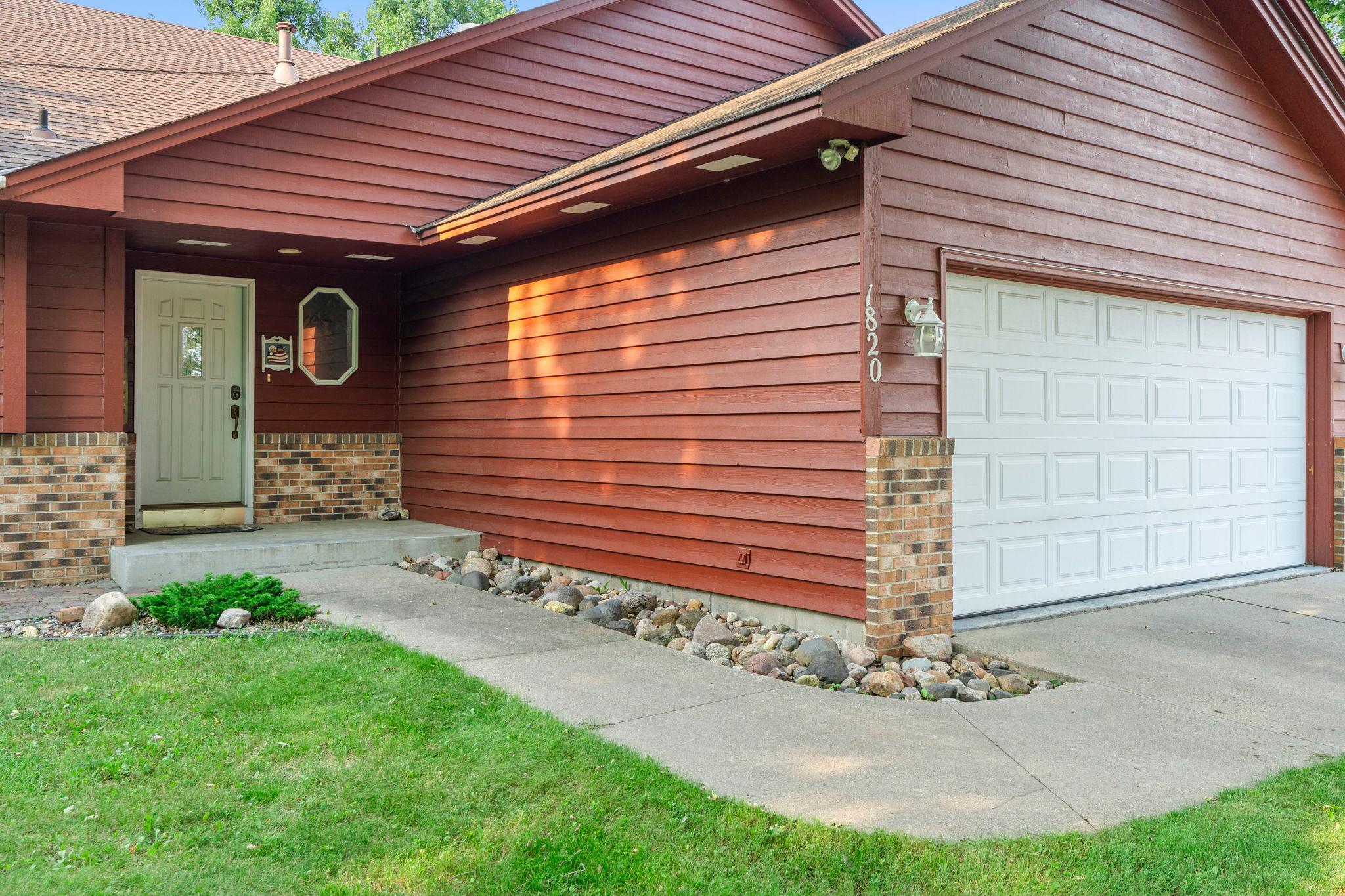 1820 Slater Lane