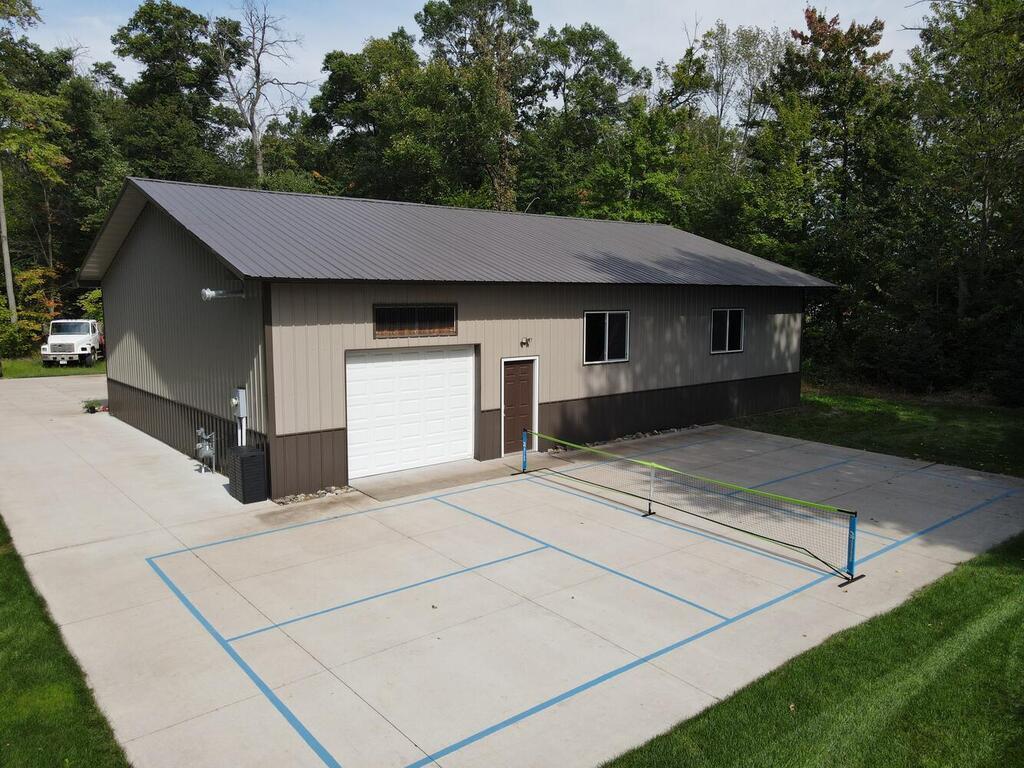 Forest Lake, Minnesota, 55025, United States, 5 Bedrooms Bedrooms, ,4 BathroomsBathrooms,Residential,Active,2034008