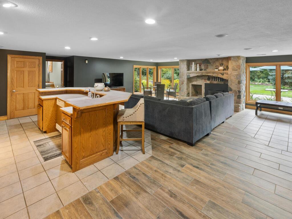 Forest Lake, Minnesota, 55025, United States, 5 Bedrooms Bedrooms, ,4 BathroomsBathrooms,Residential,Active,2034008
