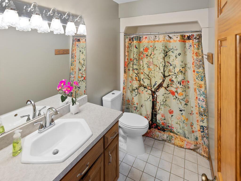 Forest Lake, Minnesota, 55025, United States, 5 Bedrooms Bedrooms, ,4 BathroomsBathrooms,Residential,Active,2034008