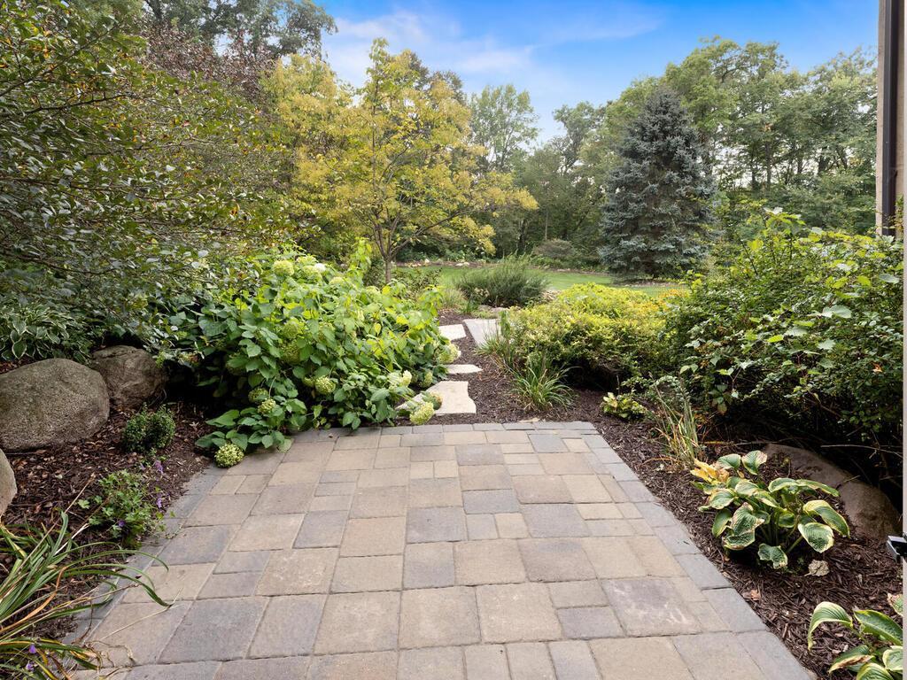 Forest Lake, Minnesota, 55025, United States, 5 Bedrooms Bedrooms, ,4 BathroomsBathrooms,Residential,Active,2034008