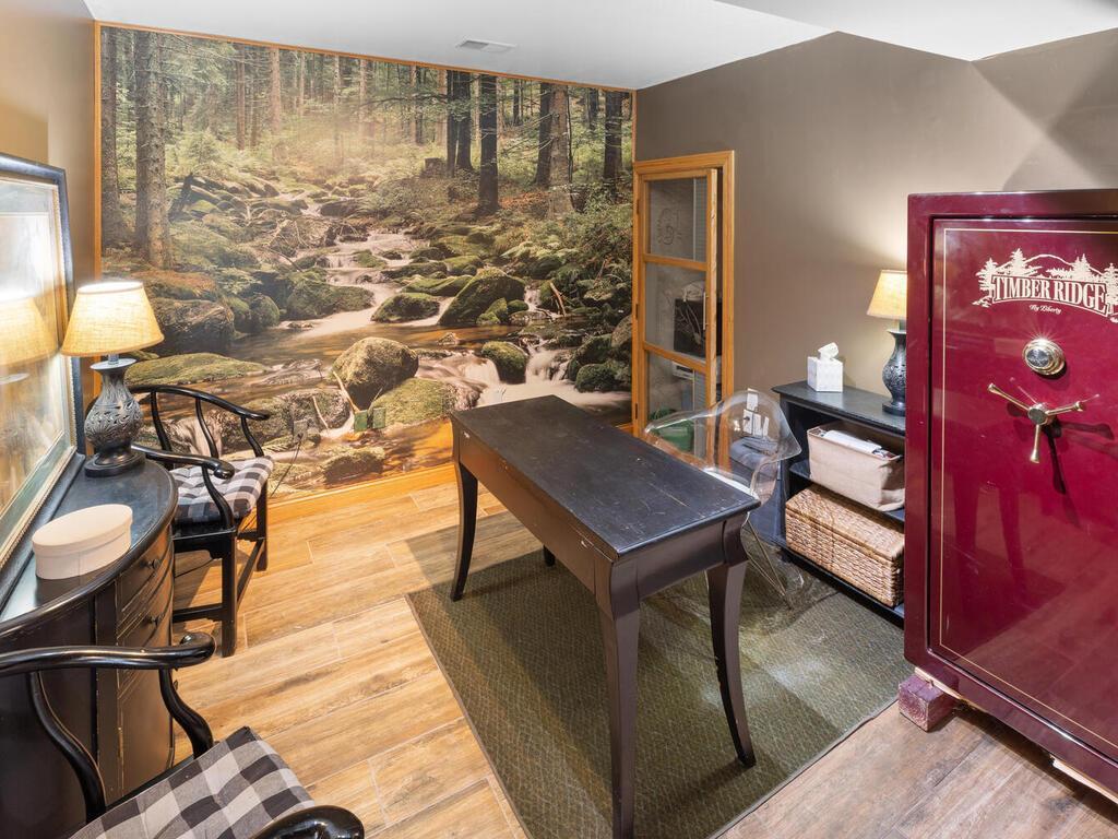 Forest Lake, Minnesota, 55025, United States, 5 Bedrooms Bedrooms, ,4 BathroomsBathrooms,Residential,Active,2034008