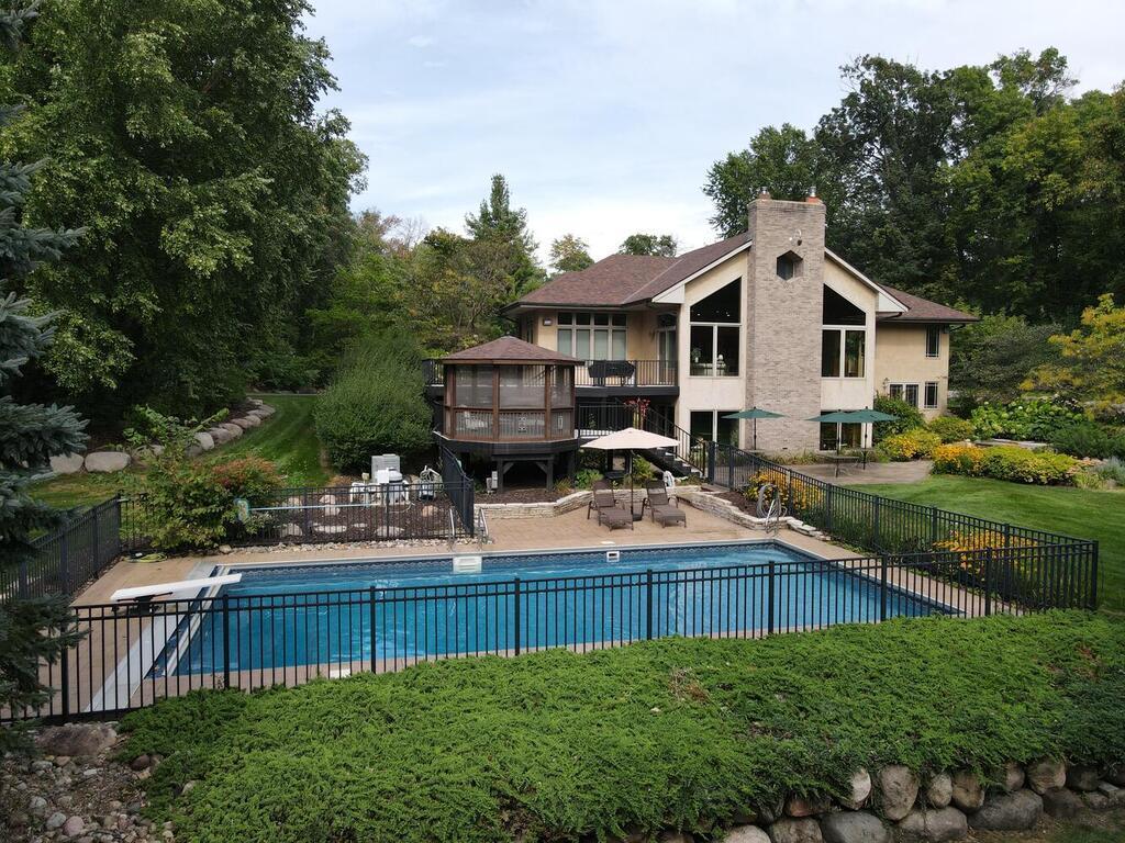 Forest Lake, Minnesota, 55025, United States, 5 Bedrooms Bedrooms, ,4 BathroomsBathrooms,Residential,Active,2034008