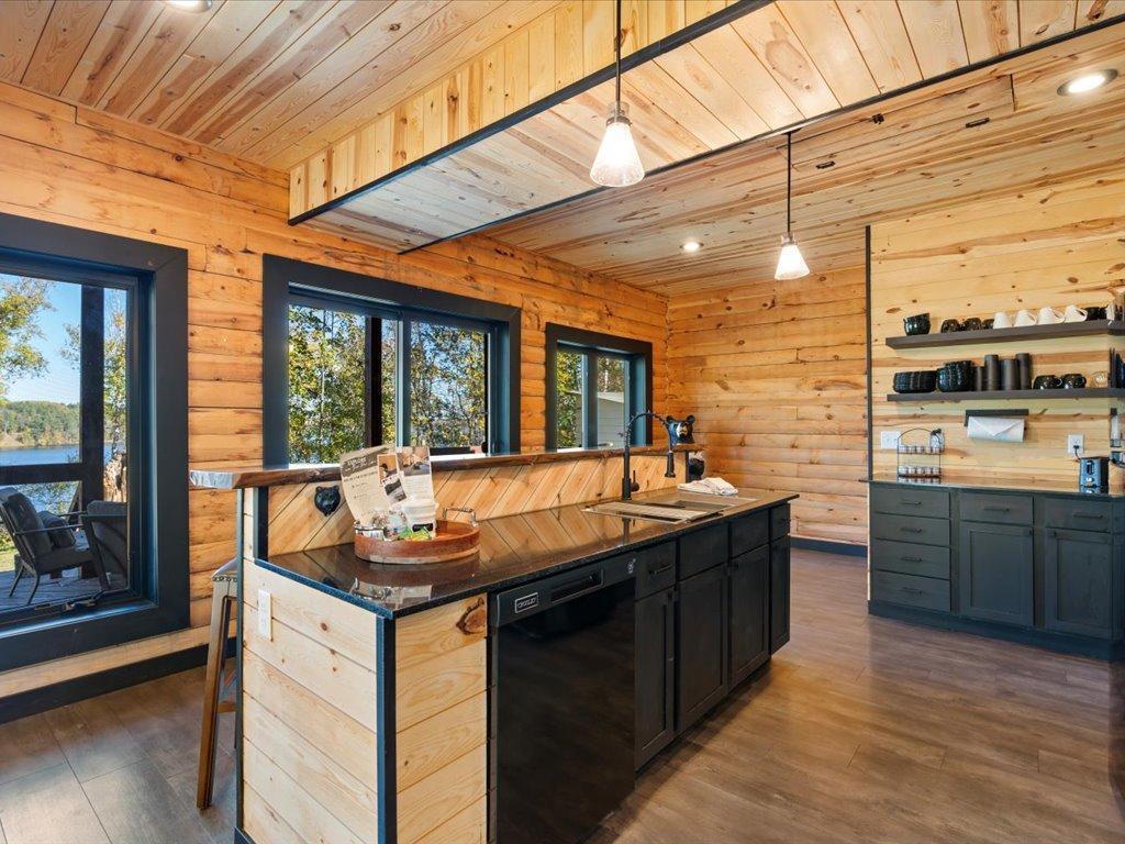 1694 Hazelnut Lane NW