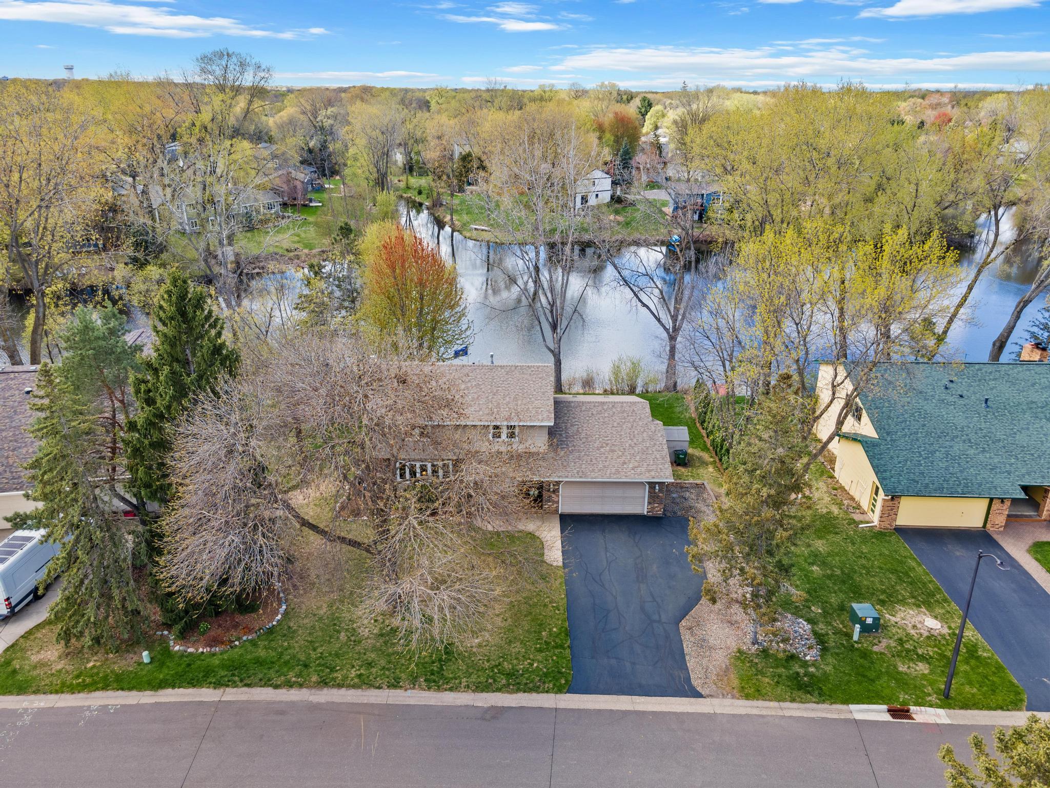 5815 Evergreen Lane
