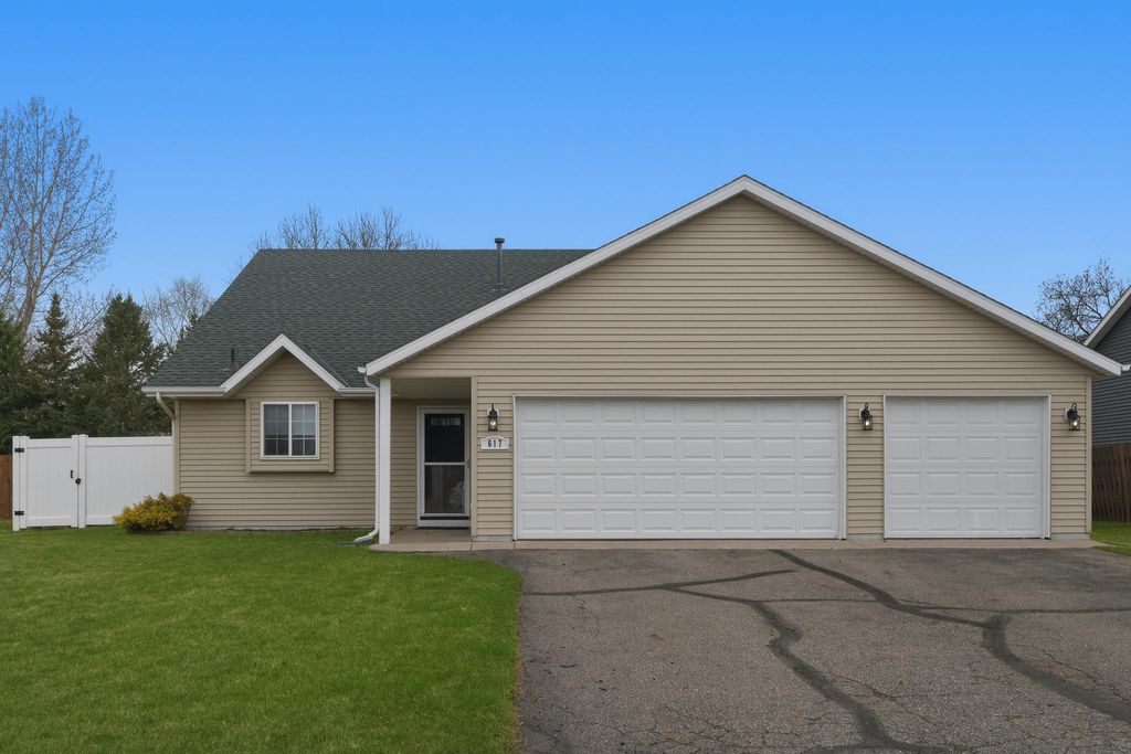 Photo of 617 19th Avenue N, Sartell, MN 56377 (MLS # 7034395)