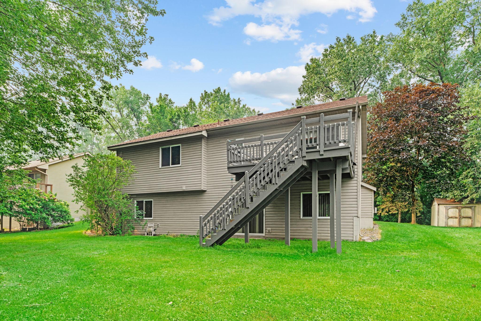 397 Viking Drive E