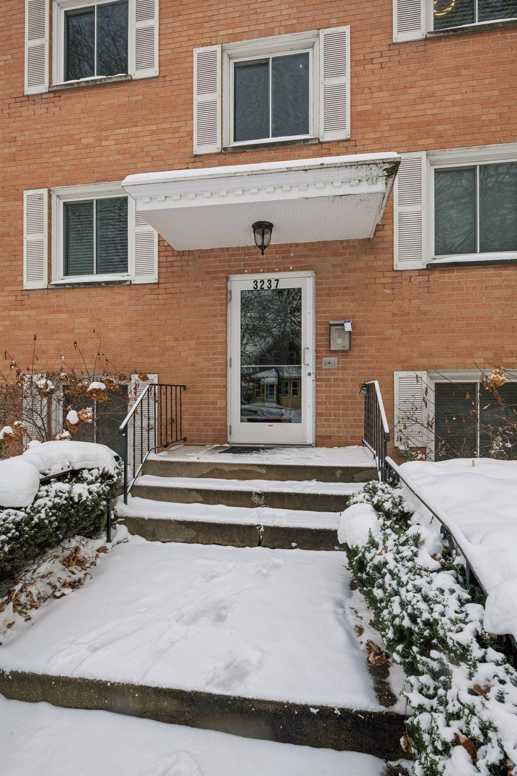 Photo of 3237 15th Avenue S #21, Minneapolis, MN 55407 (MLS # 6823370)