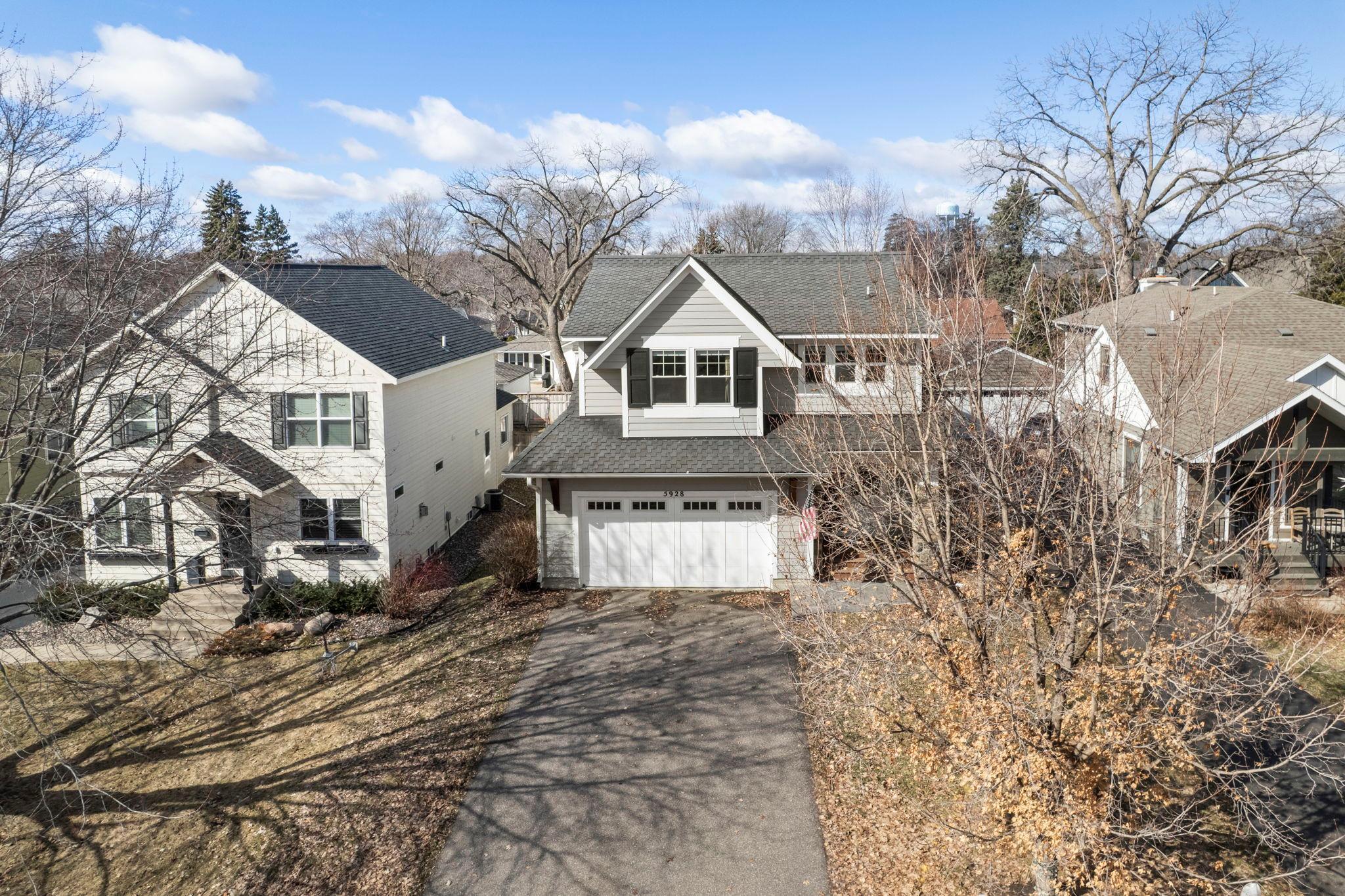 Edina, Minnesota, 55424, United States, 5 Bedrooms Bedrooms, ,4 BathroomsBathrooms,Residential,Active,2026782