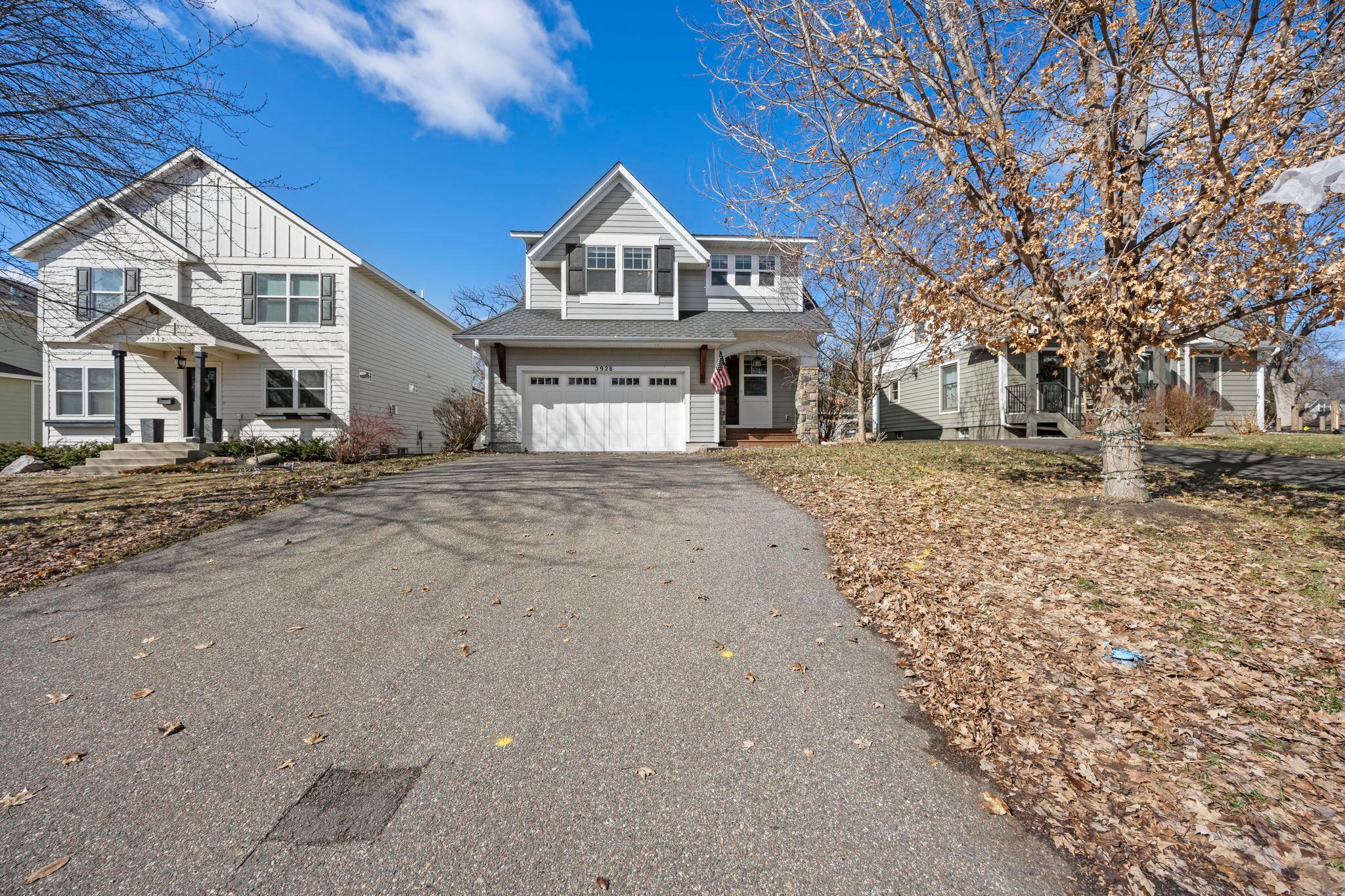 Edina, Minnesota, 55424, United States, 5 Bedrooms Bedrooms, ,4 BathroomsBathrooms,Residential,Active,2026782
