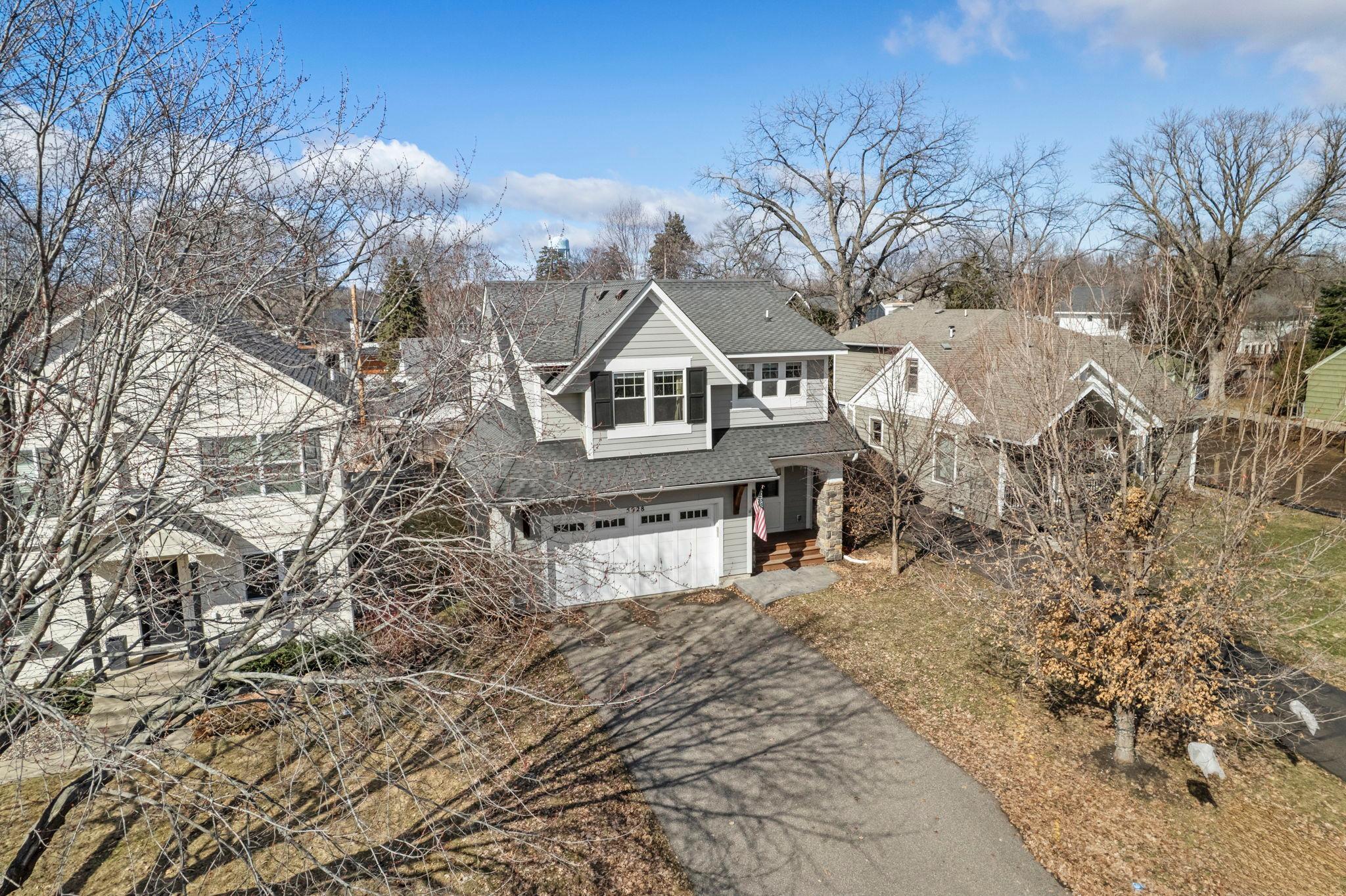 Edina, Minnesota, 55424, United States, 5 Bedrooms Bedrooms, ,4 BathroomsBathrooms,Residential,Active,2026782