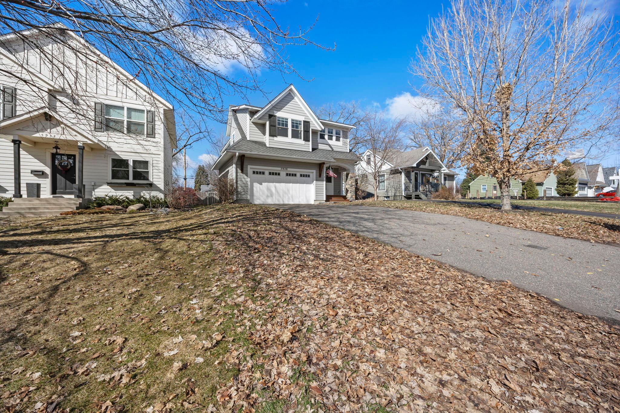 Edina, Minnesota, 55424, United States, 5 Bedrooms Bedrooms, ,4 BathroomsBathrooms,Residential,Active,2026782