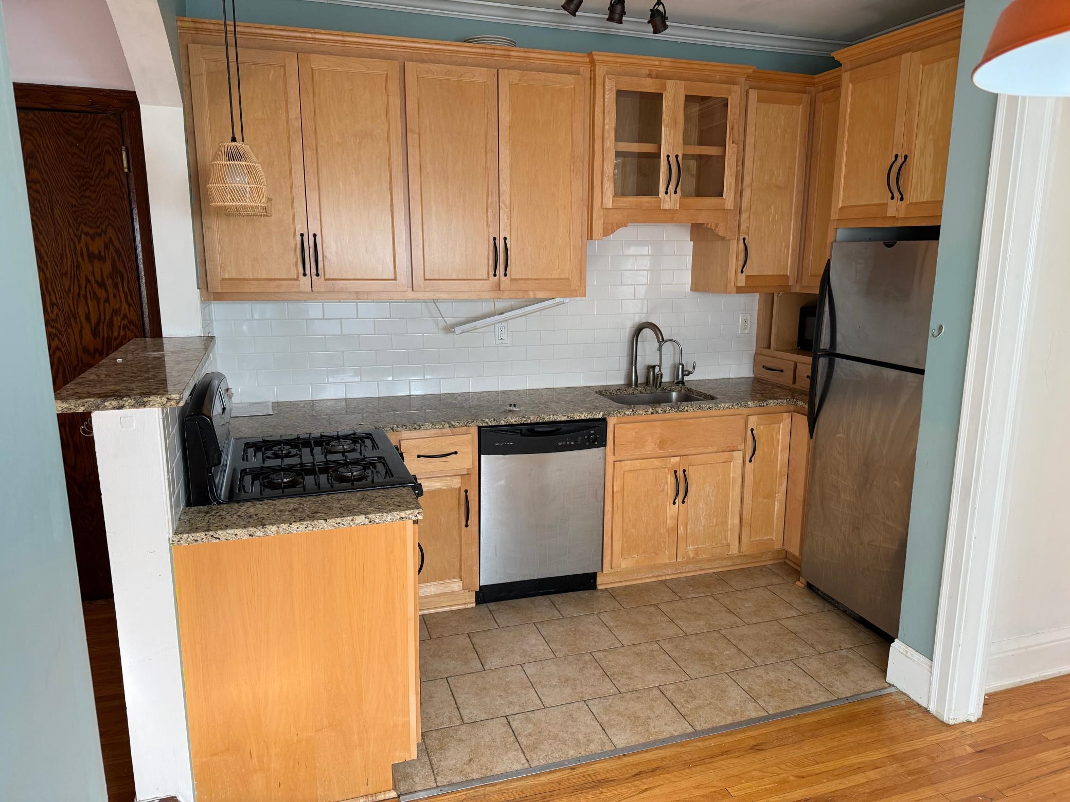 4315 Bryant Avenue S B102